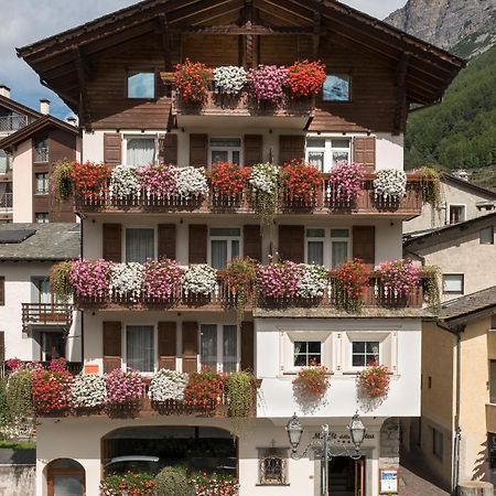 Meuble Garni Della Contea Hotel Bormio Exterior photo