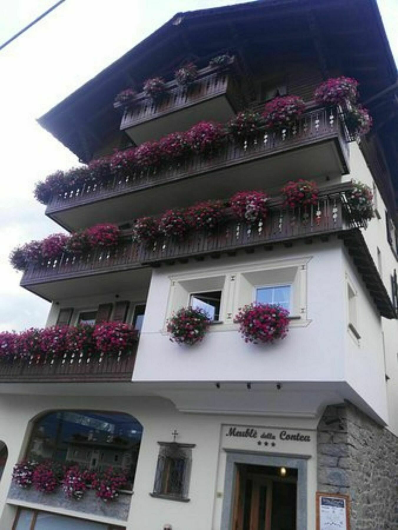 Meuble Garni Della Contea Hotel Bormio Exterior photo