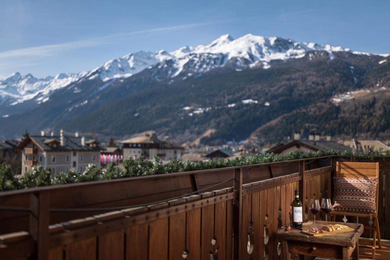 Meuble Garni Della Contea Hotel Bormio Exterior photo